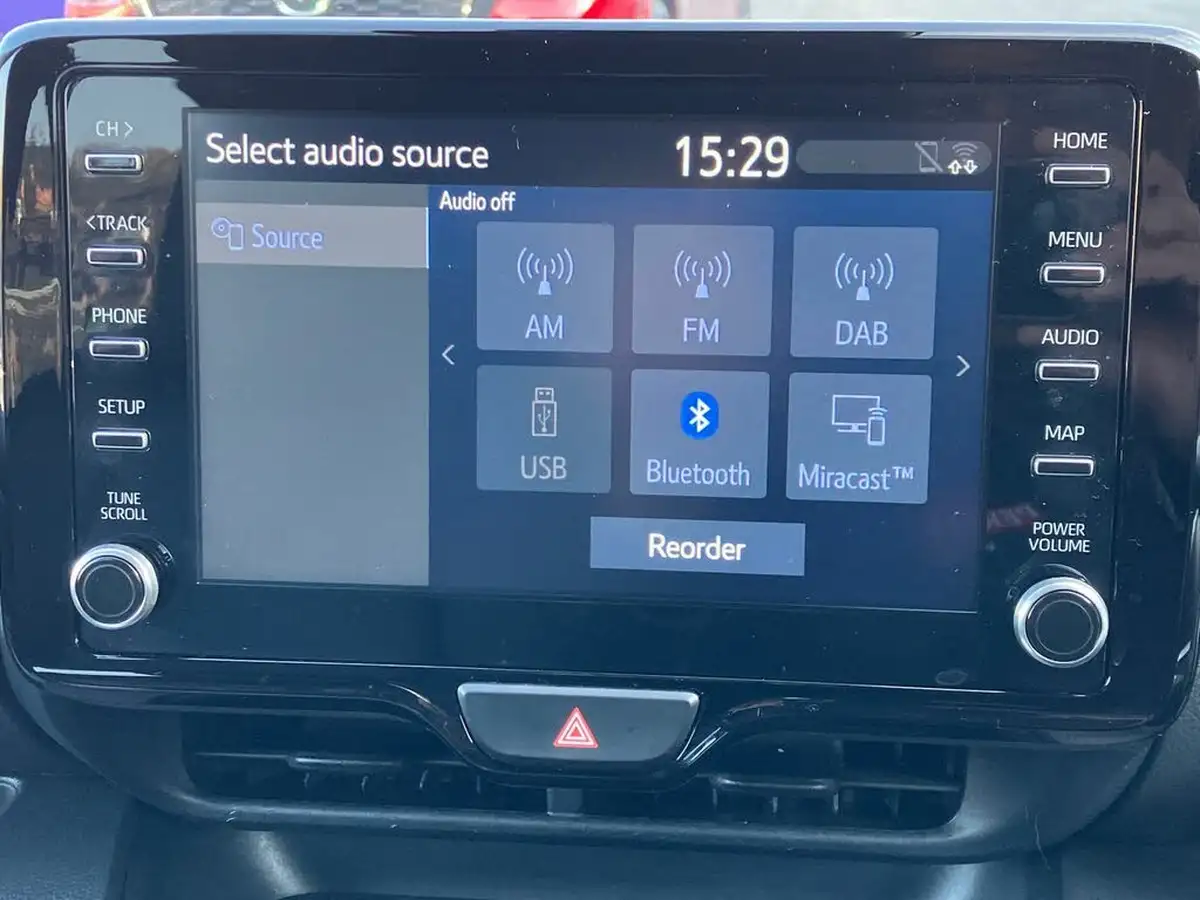 2023-mazda-mazda2-15-select-big-9