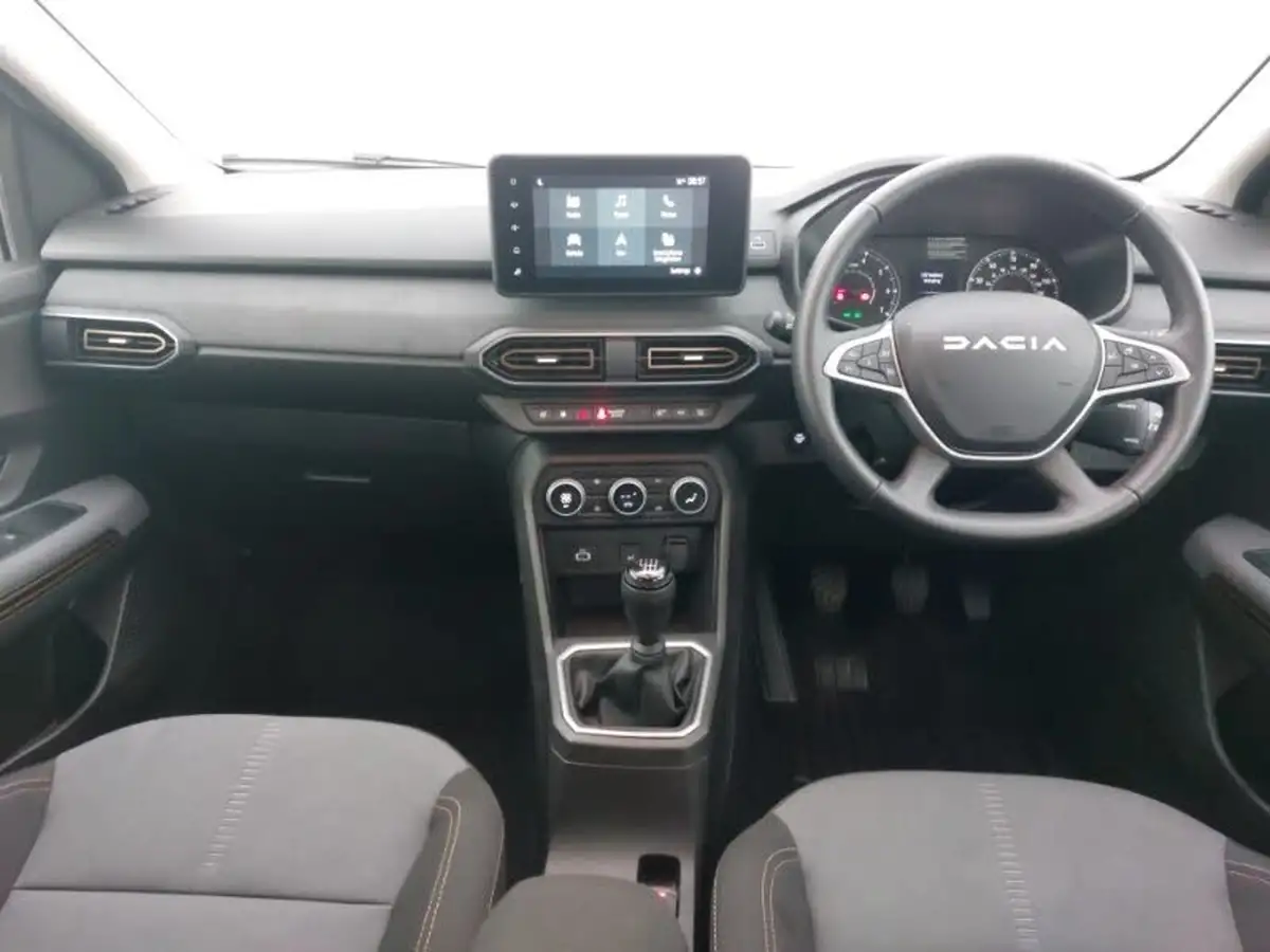 2024-dacia-sandero-stepway-10-tce-extreme-90bhp-big-2
