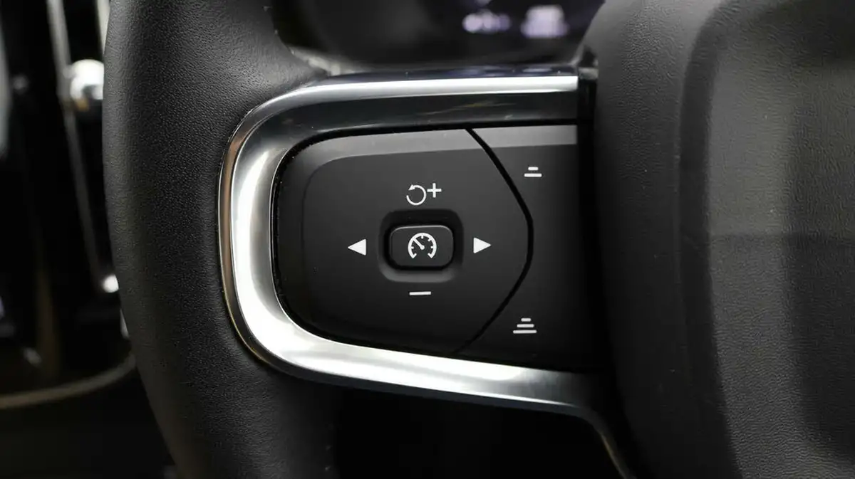 2020-volvo-xc40-15-t3-inscription-geartronic-big-21