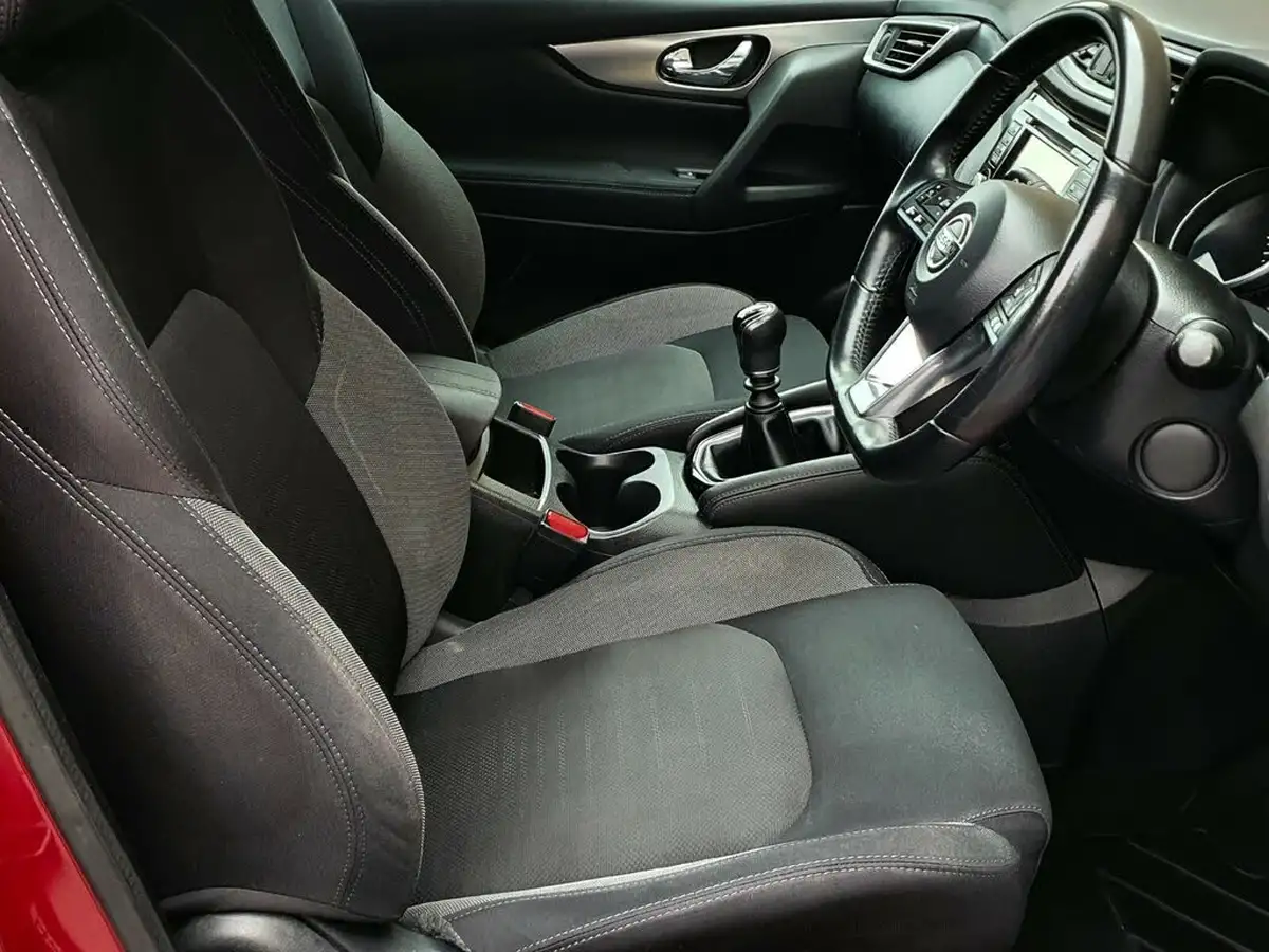2018-nissan-qashqai-12-dig-t-n-connecta-big-10