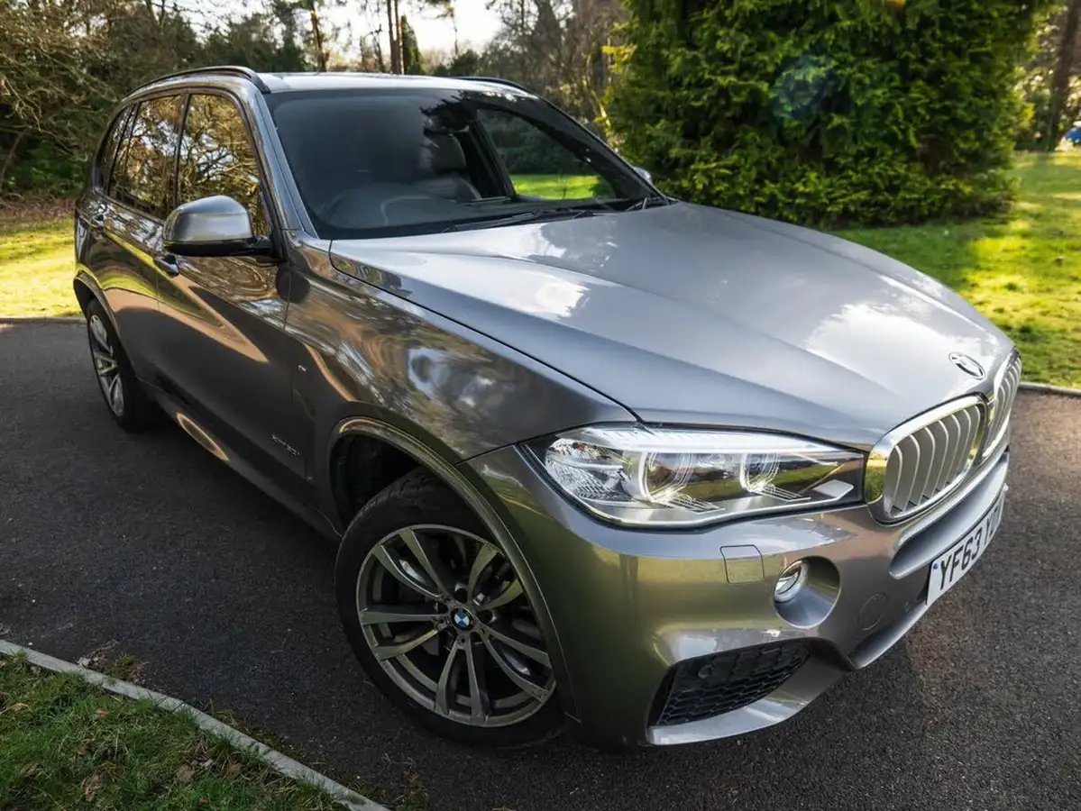 2013-bmw-x5-44-xdrive50i-m-sport-449bhp-big-0
