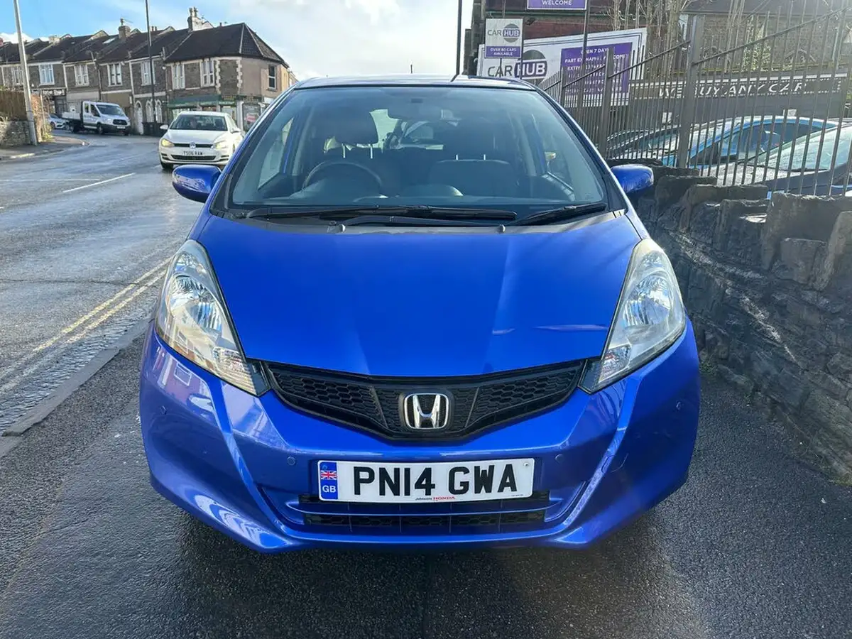 2014-honda-jazz-14-es-plus-big-4