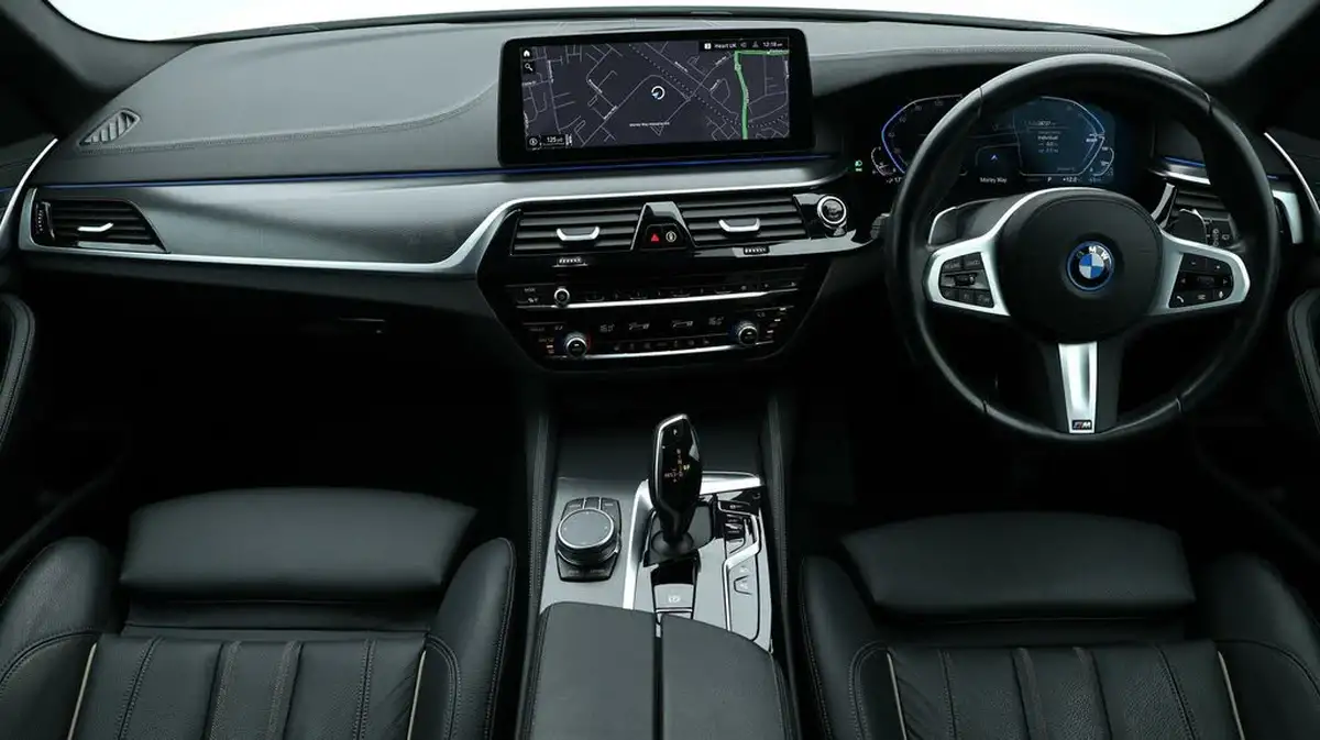 2022-bmw-5-series-20-530e-xdrive-m-sport-touring-5d-big-13