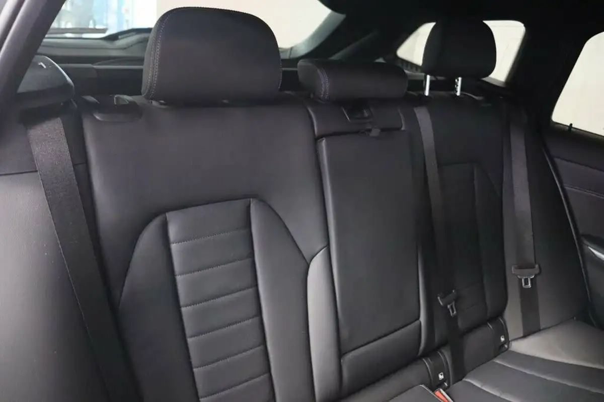 2022-bmw-3-series-20-330e-m-sport-touring-5d-big-37