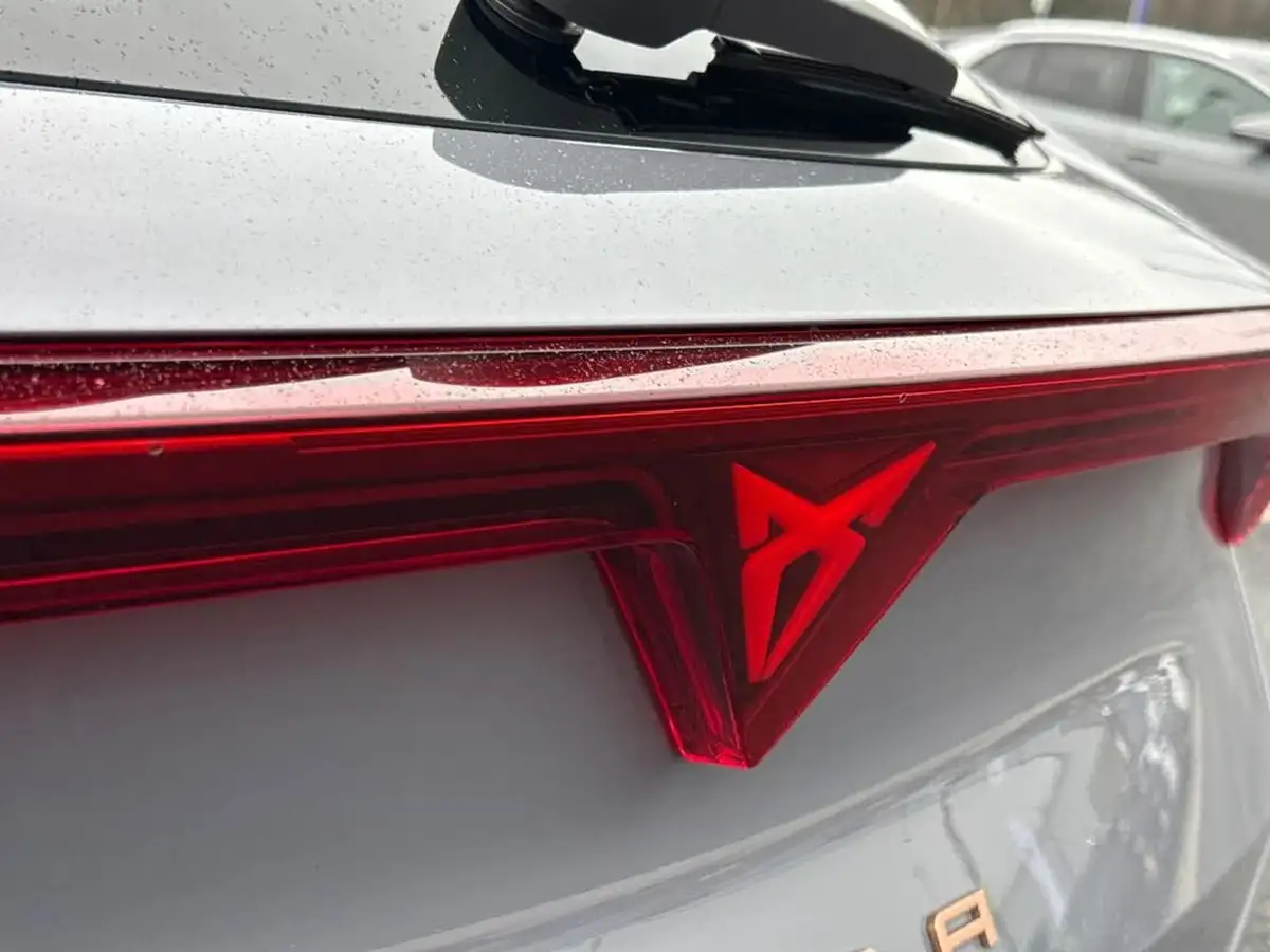 2024-cupra-formentor-15-etsi-v2-big-24