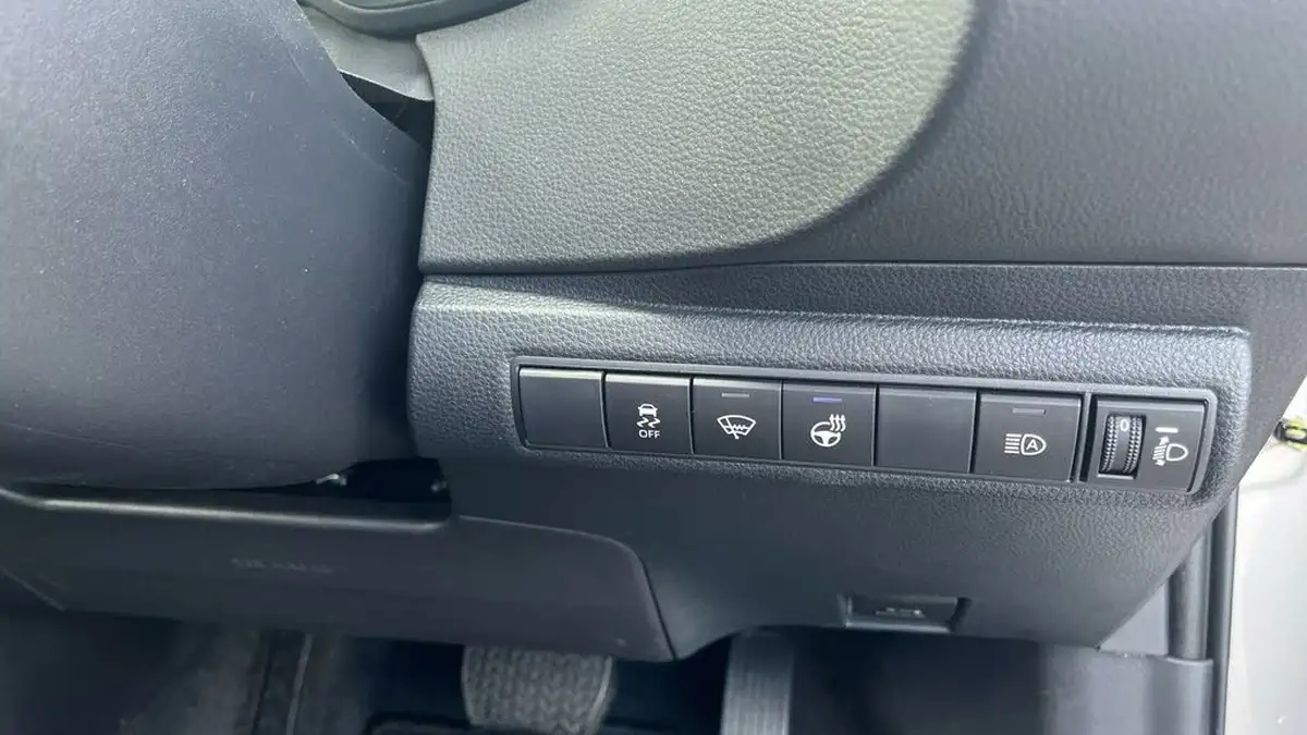 2024-suzuki-swace-18-motion-big-13