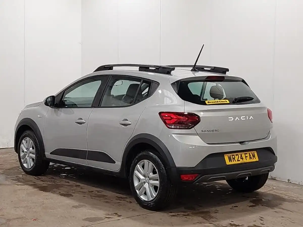 2024-dacia-sandero-stepway-10-tce-expression-90bhp-big-1