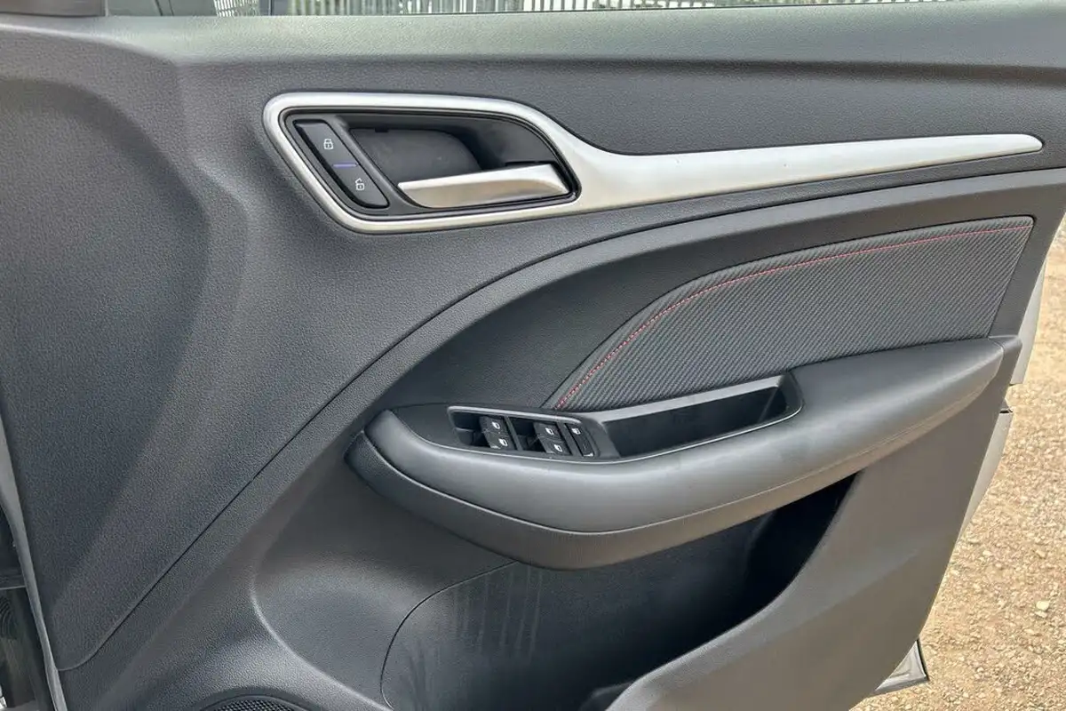 2023-mg-zs-suv-e-trophy-connect-ev-176ps-big-27