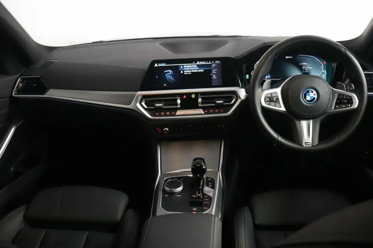 2022-bmw-3-series-20-330e-m-sport-touring-5d-big-9