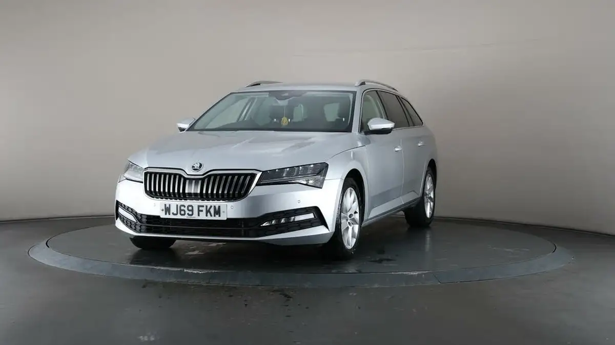 2019-skoda-superb-15-tsi-se-technology-estate-big-44