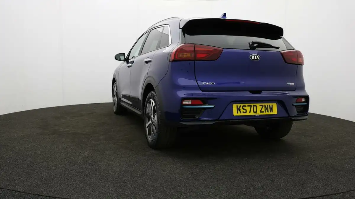 2021-kia-e-niro-ev-3-big-23