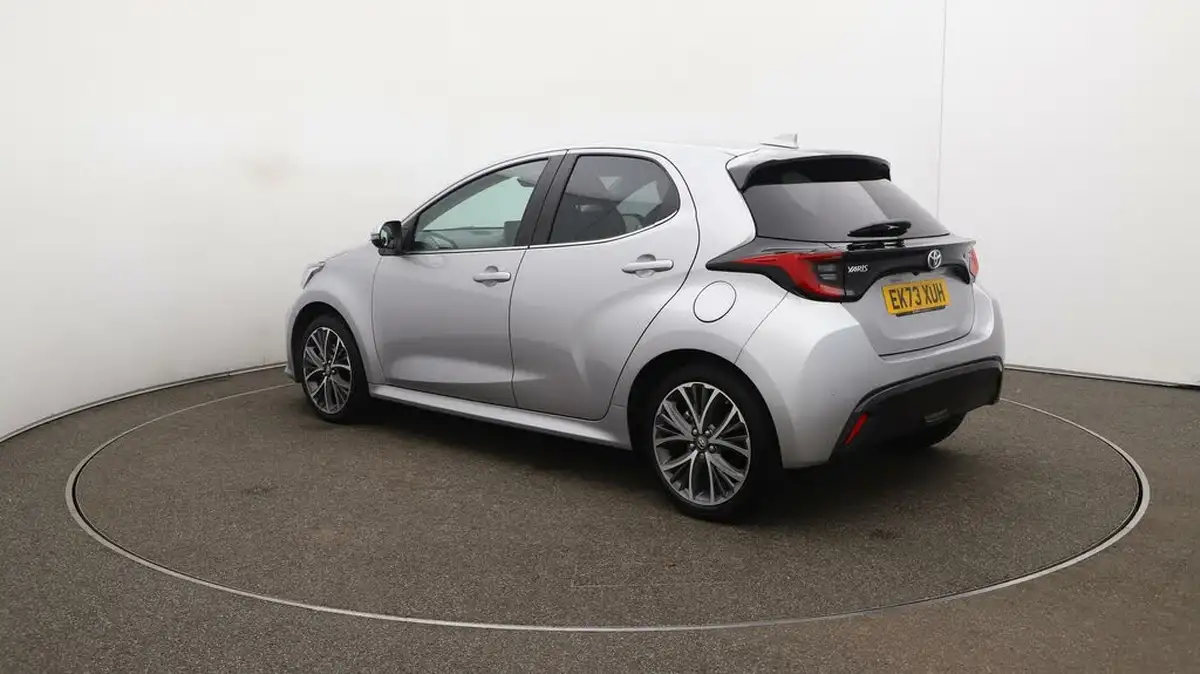 2023-toyota-yaris-15-vvt-i-excel-big-5