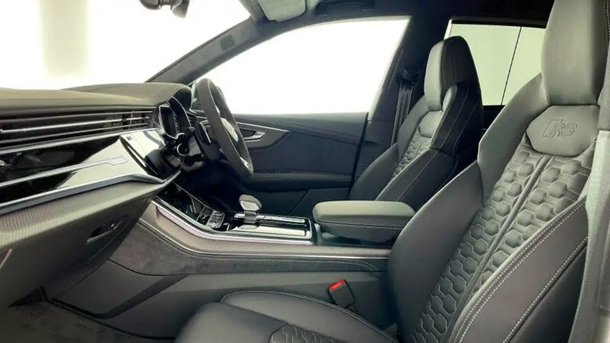 2024-audi-rs-q8-40-tfsi-launch-edition-big-43