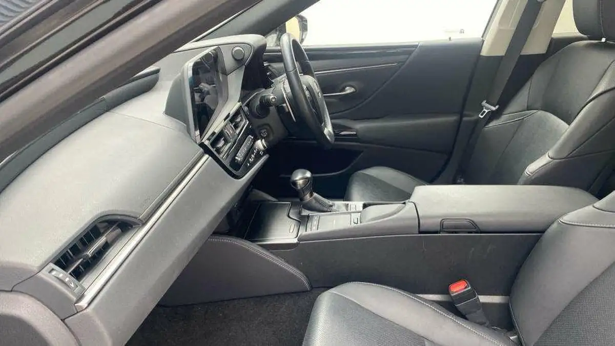 2021-lexus-es-300h-25-es-215bhp-big-5