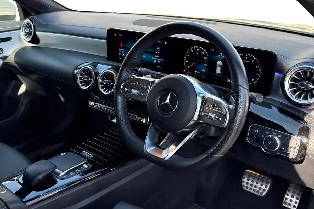 2021-mercedes-benz-cla-13-cla-200-amg-line-premium-plus-shooting-brake-5d-big-12
