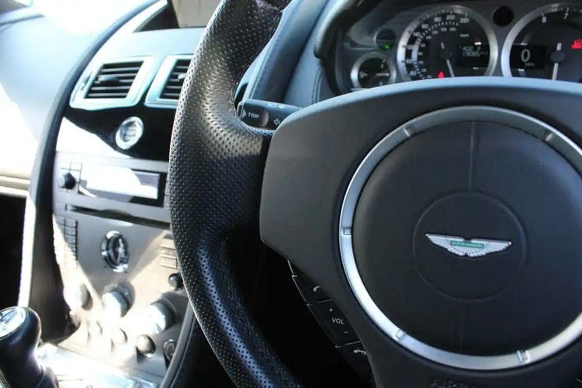 2008-aston-martin-vantage-43-roadster-convertible-big-22
