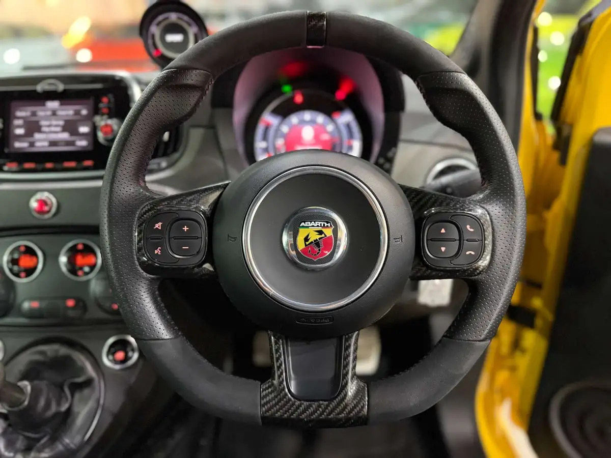 2016-abarth-595-14-tjet-competizione-big-35