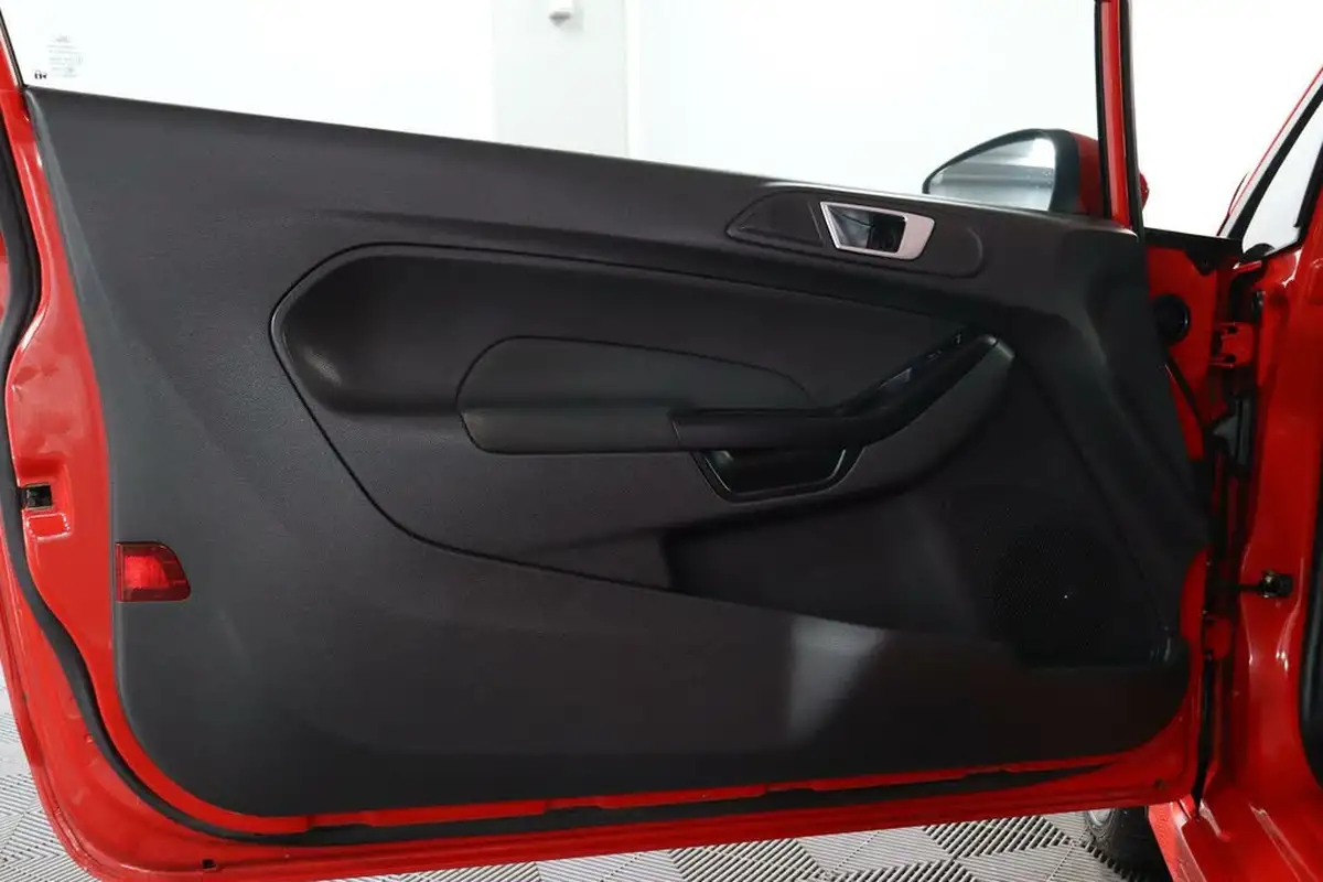 2014-ford-fiesta-16-st-3-big-36