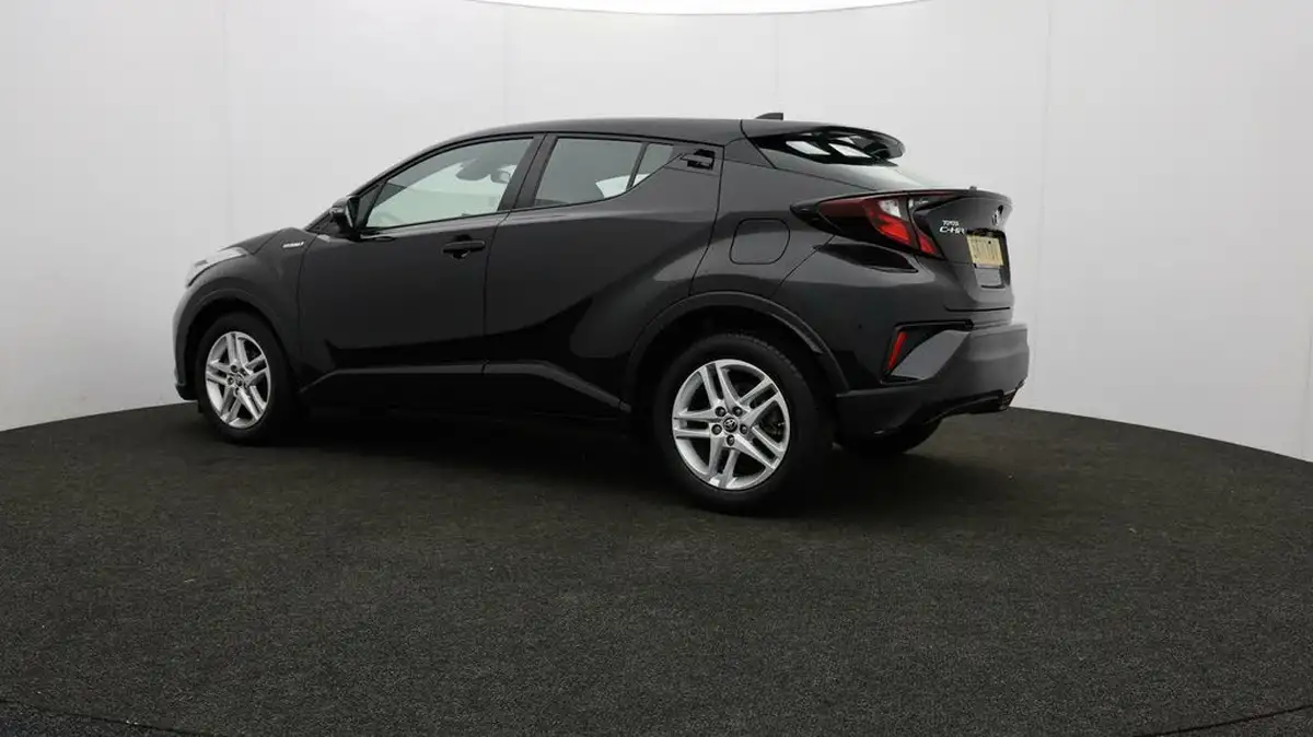 2021-toyota-c-hr-18-vvt-i-icon-big-71