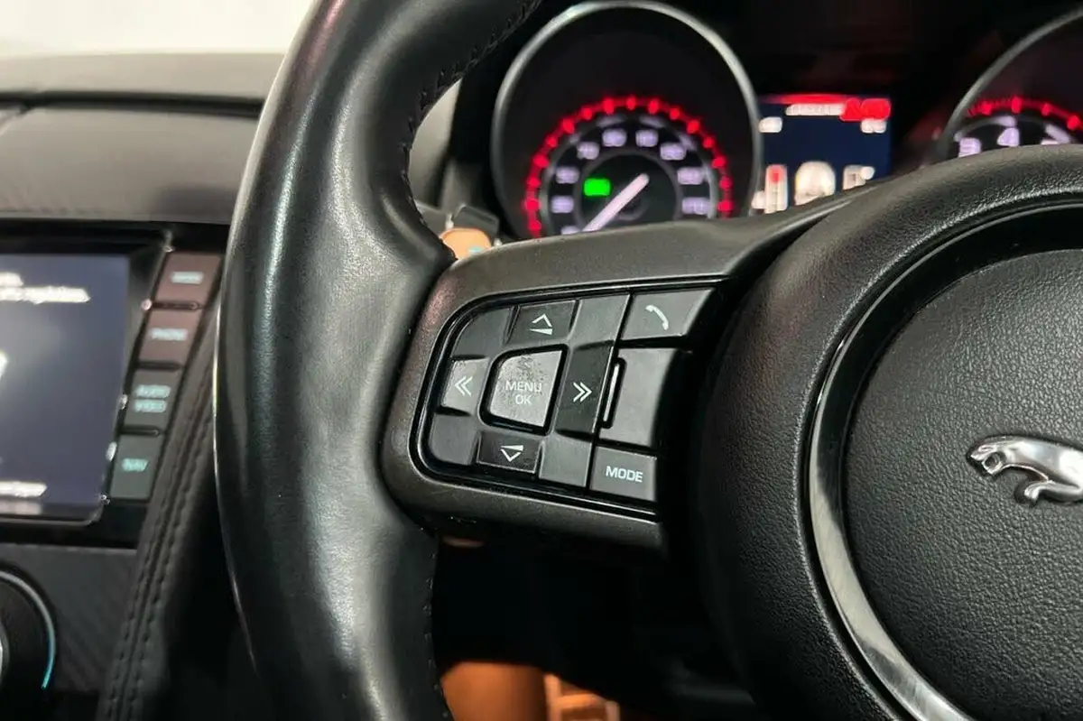 2014-jaguar-f-type-50-r-coupe-big-22