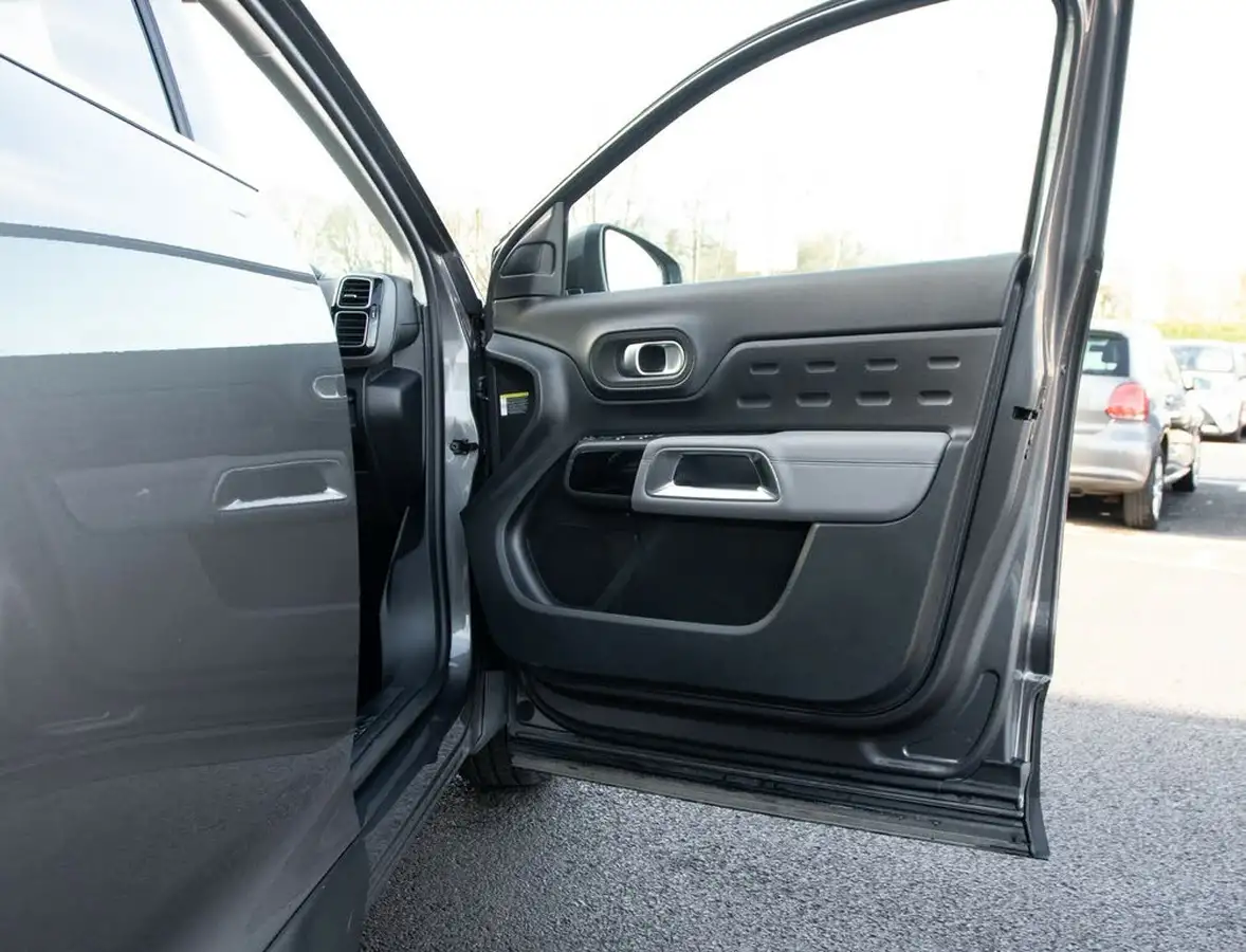 2021-citroen-c5-aircross-16-puretech-shine-plus-5d-big-15