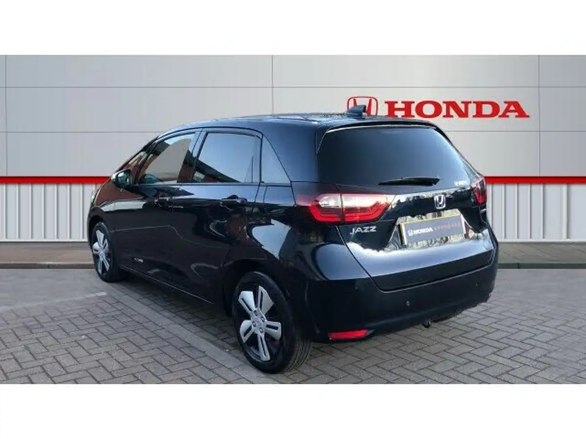 2021-honda-jazz-15-i-mmd-ex-107ps-big-2
