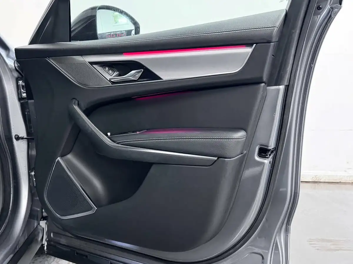 2022-jaguar-f-pace-20-d200-r-dynamic-s-big-23