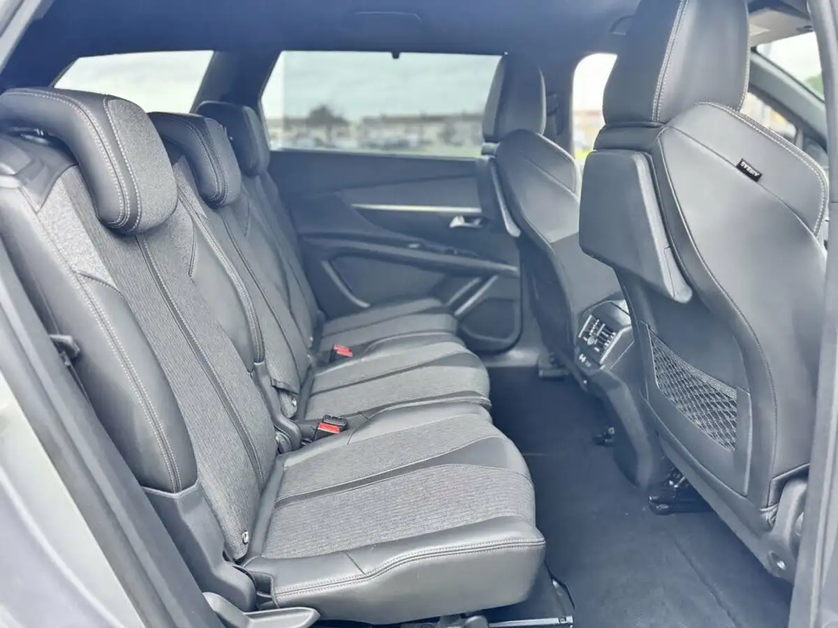 2018-peugeot-5008-suv-12-puretech-gt-line-big-54