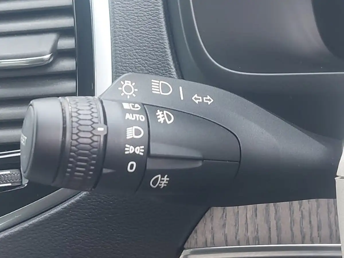 2021-volvo-xc90-20td-b5-inscription-big-16