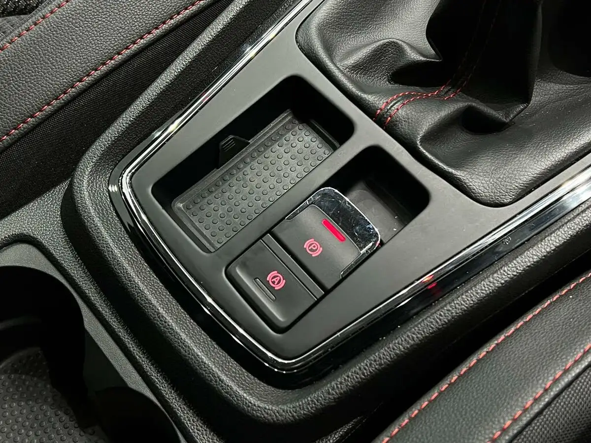 2017-seat-leon-14-ecotsi-fr-technology-hatchback-5d-big-43