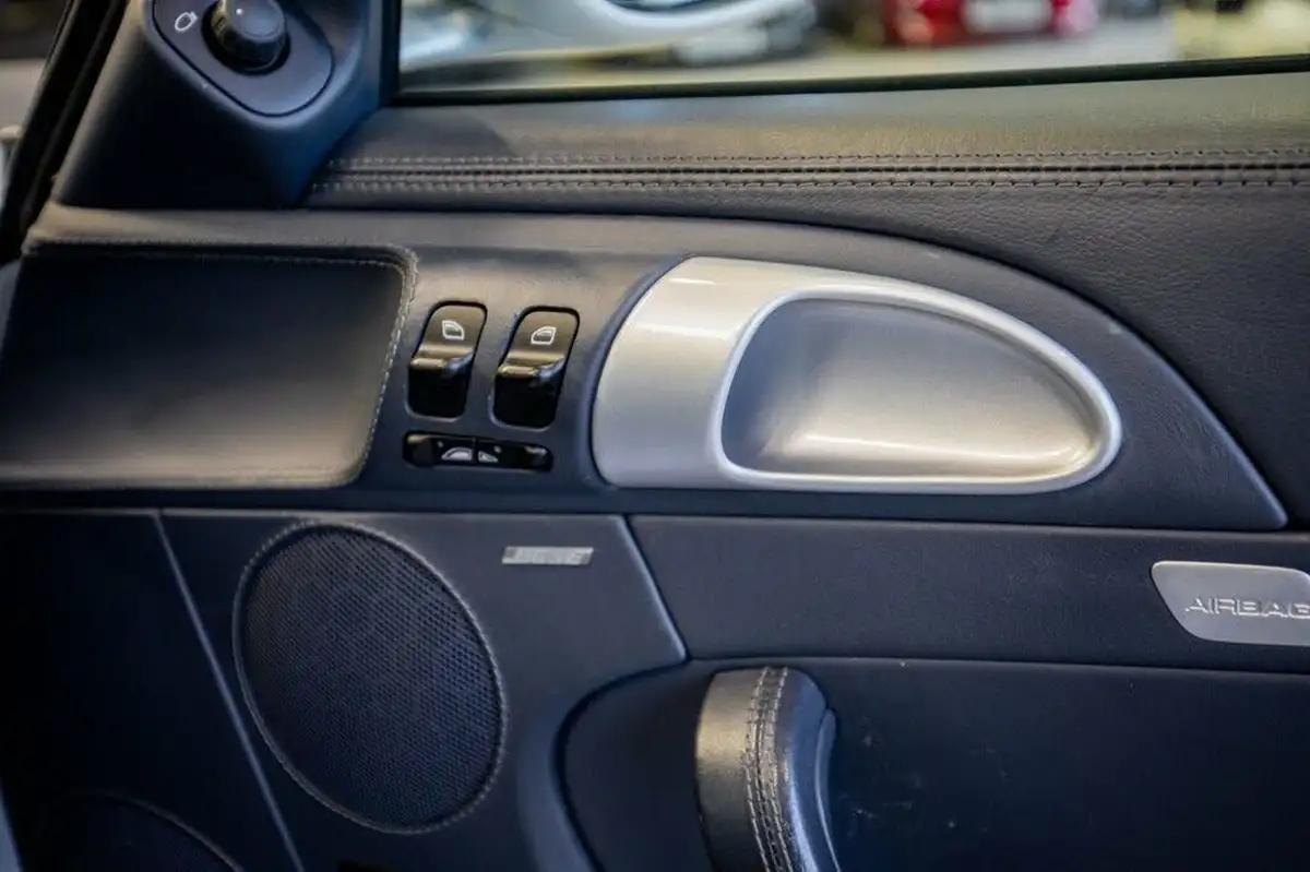 2009-porsche-911-36-turbo-480bhp-cabriolet-auto-big-11