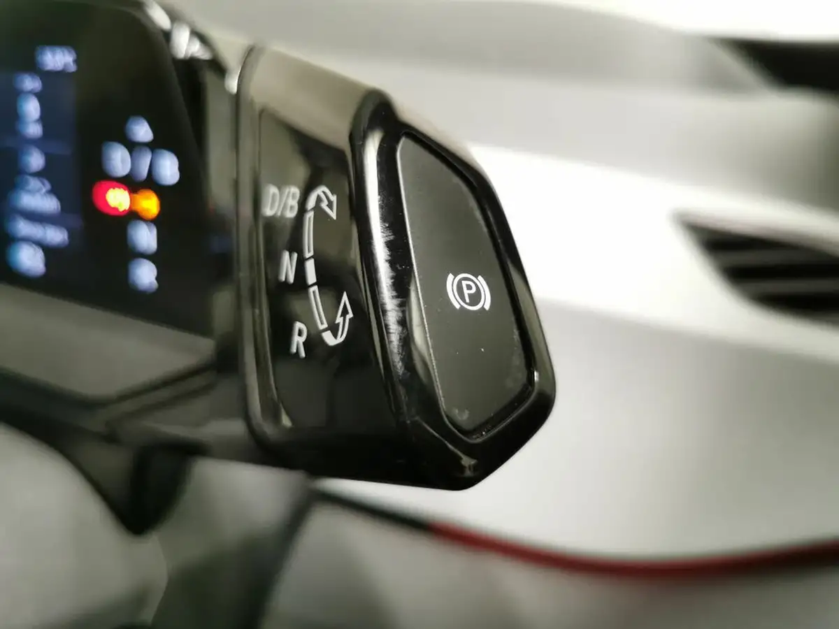 2021-volkswagen-id3-e-tour-big-21