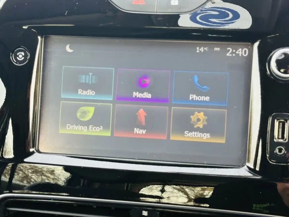 2017-renault-clio-15dci-dynamique-s-nav-90bhp-big-13