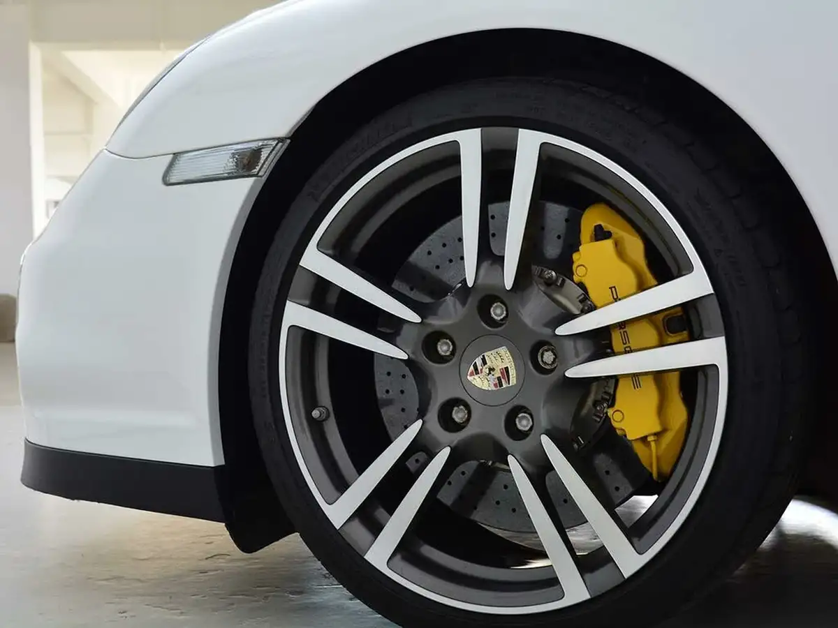 2011-porsche-911-38-turbo-s-coupe-big-12
