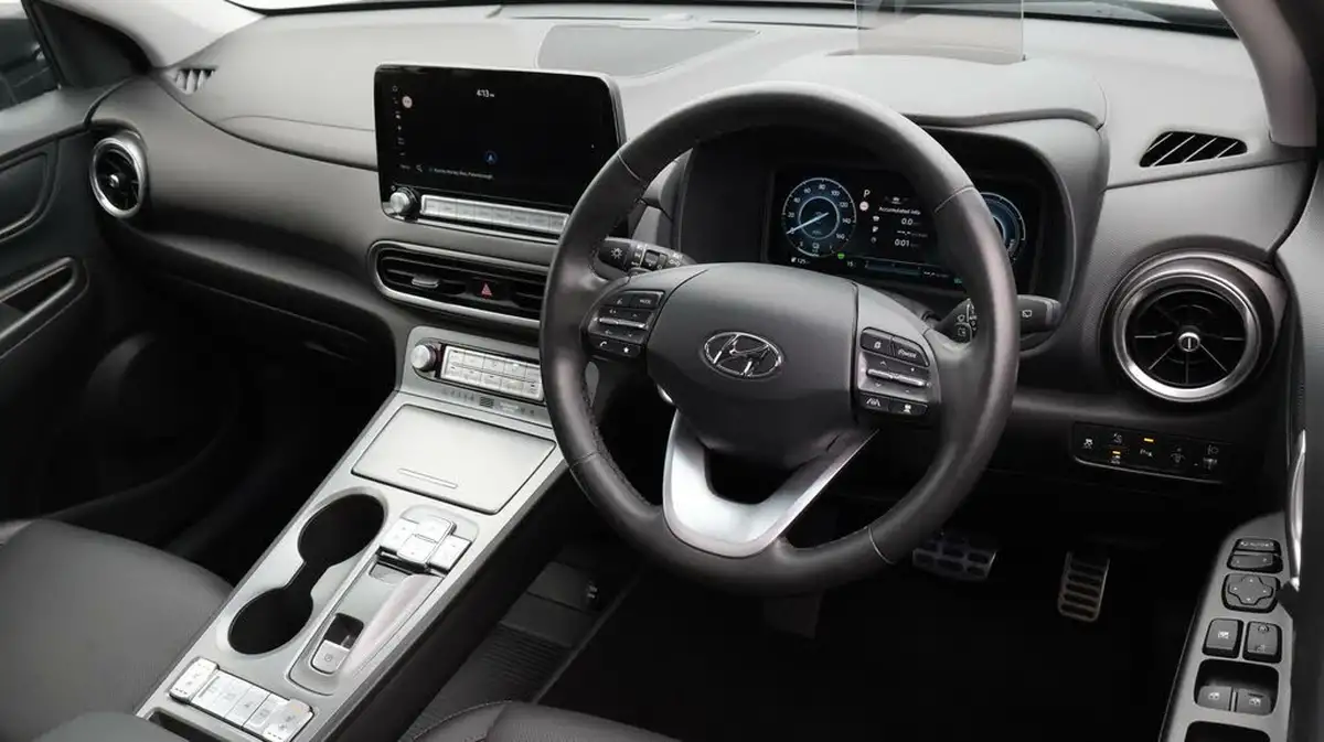 2023-hyundai-kona-e-ultimate-204ps-64kwh-105kw-obc-big-9
