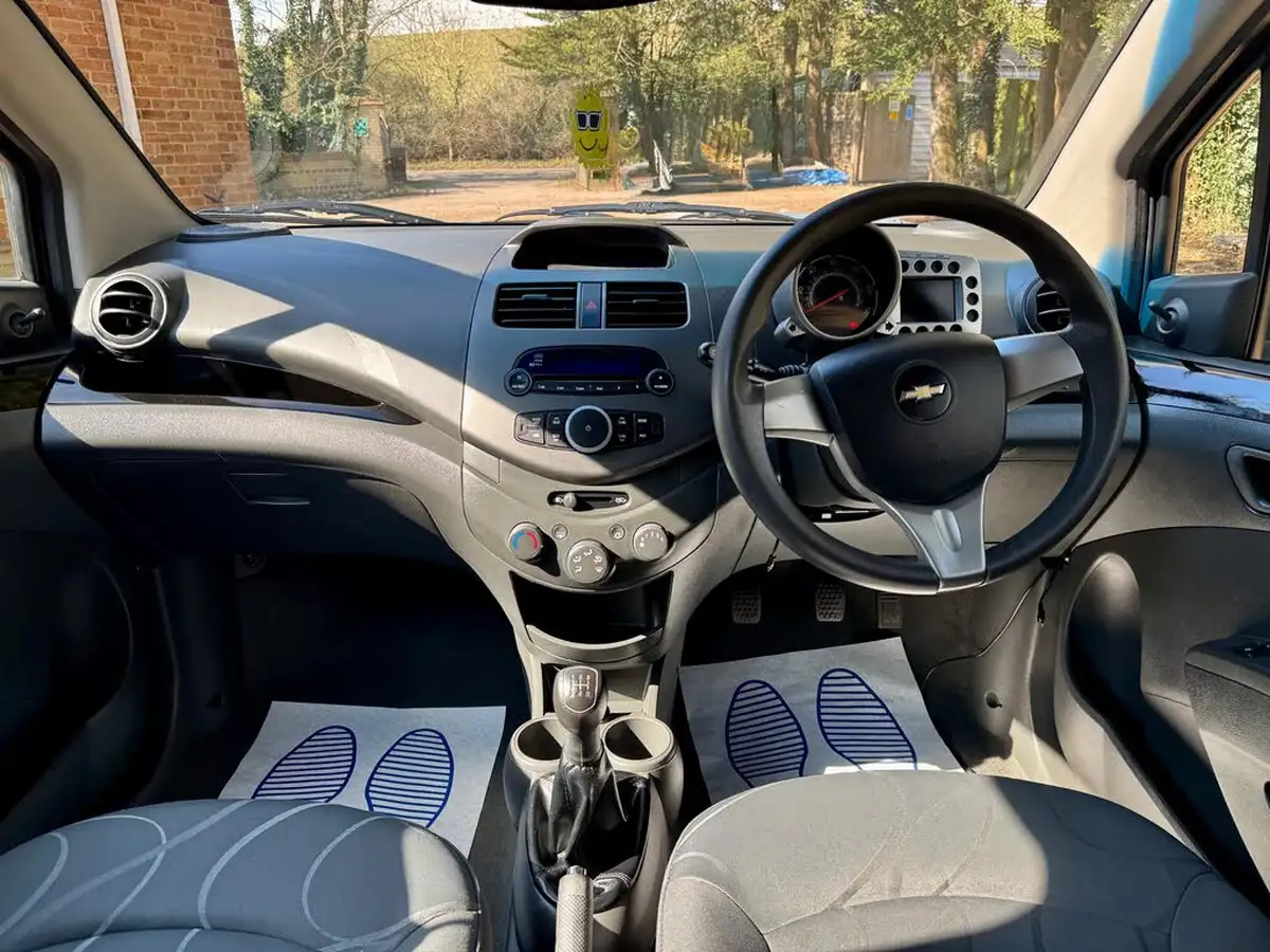 2011-chevrolet-spark-12-ls-big-24