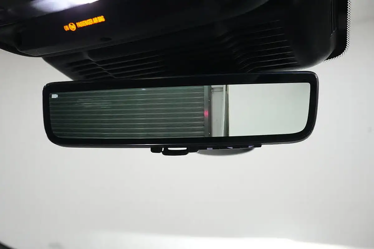 2022-land-rover-range-rover-evoque-15-p300e-r-dynamic-hse-big-41