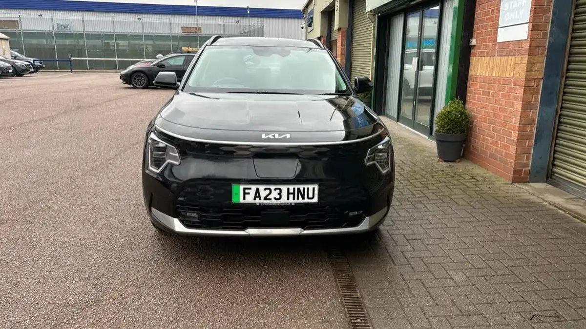2023-kia-niro-ev-e-4-big-24