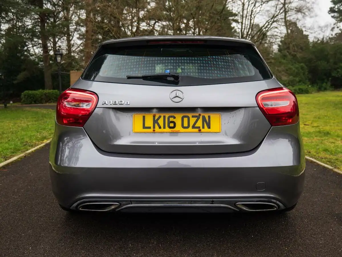 2016-mercedes-benz-a-class-15d-a180d-sport-ss-big-4