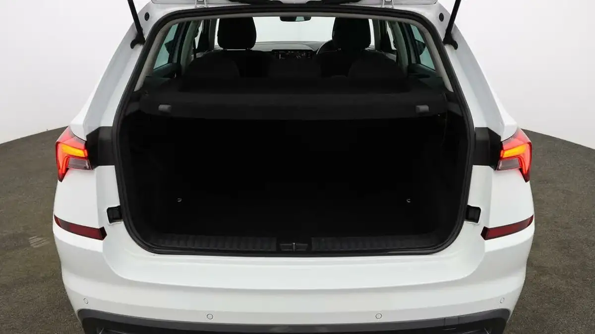 2022-skoda-kamiq-10-tsi-se-drive-95ps-big-16