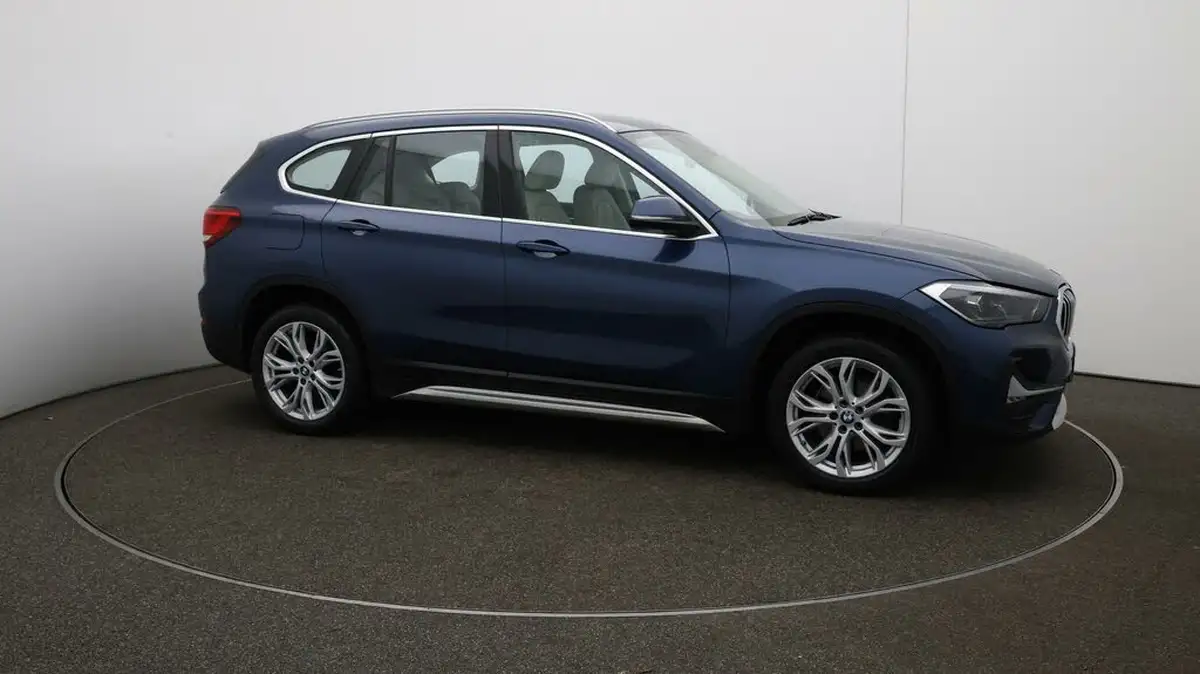 2022-bmw-x1-20td-sdrive18d-xline-sport-auto-big-39