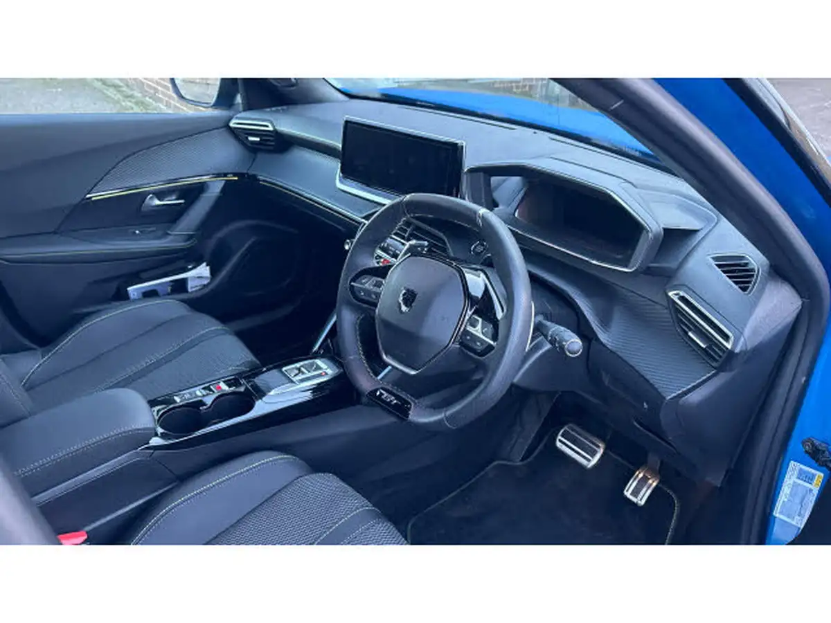 2024-peugeot-2008-suv-12-puretech-gt-130ps-eat8-big-10
