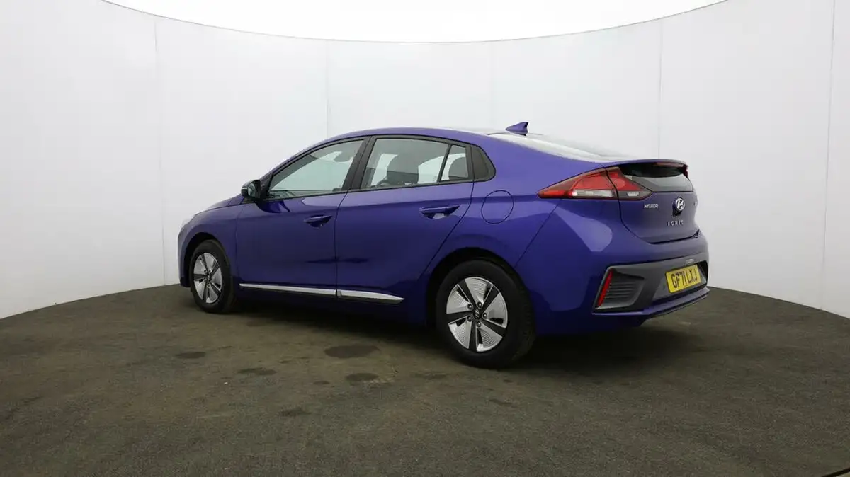 2021-hyundai-ioniq-16-gdi-premium-se-hybrid-big-4