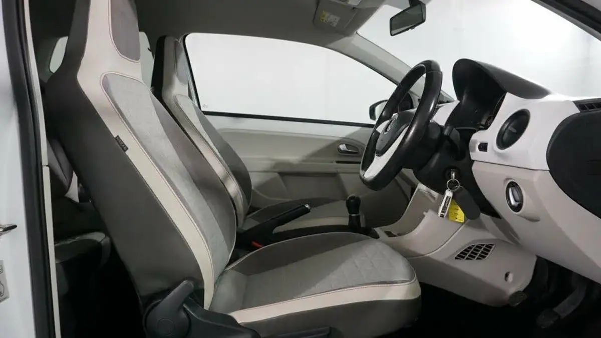 2017-volkswagen-up-10-up-beats-90ps-5d-big-8