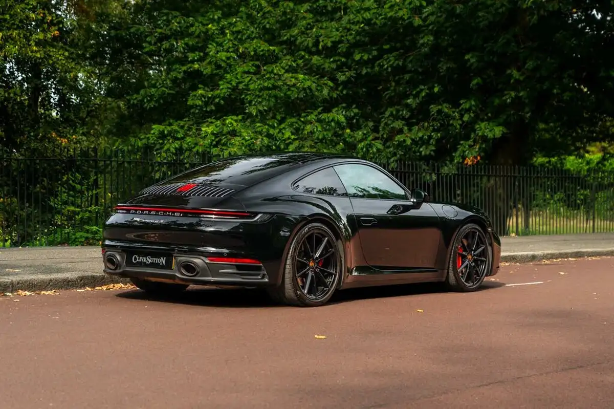 2021-porsche-911-30-carrera-4s-coupe-big-7