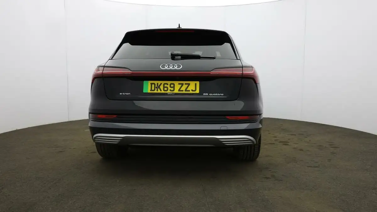 2019-audi-e-tron-55e-big-55