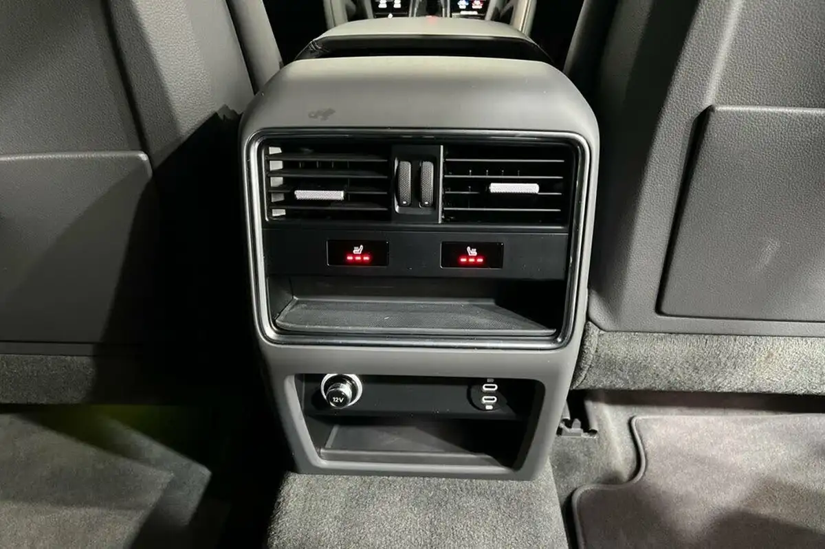 2022-porsche-cayenne-30-v6-e-hybrid-platinum-edition-340ps-coupe-big-43