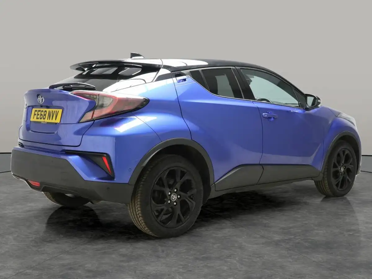 2018-toyota-c-hr-12-dynamic-big-8