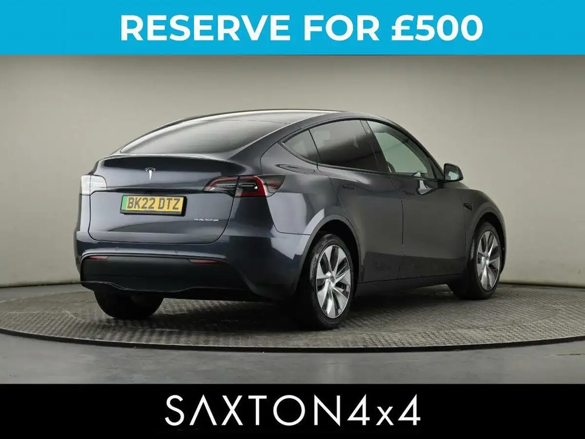 2022-tesla-model-y-e-long-range-big-25