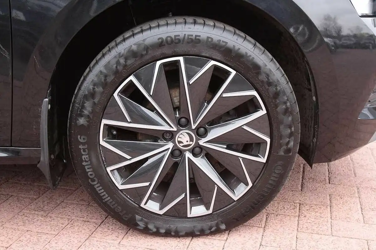 2022-skoda-kamiq-10-tsi-se-drive-111ps-big-4